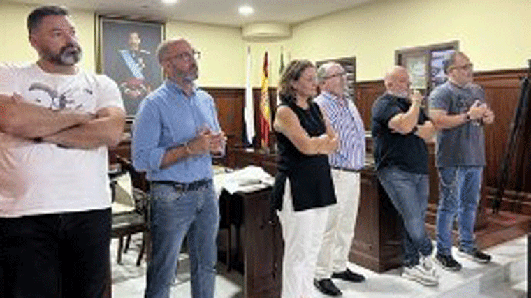 Asociaciones vecinales de Centro protestan ante la Junta por un centro de salud en Gobernador