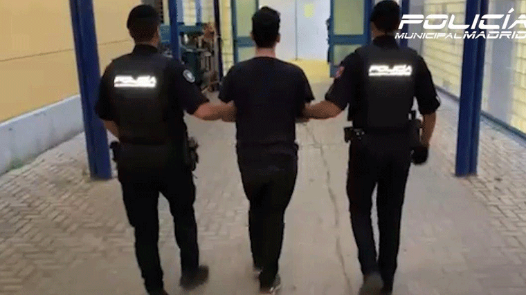 Detenido un hombre por pornografía infantil que llevaba a dos menores en el maletero 'para jugar online'