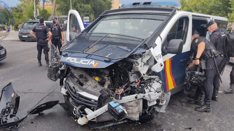 4 agentes heridos en una persecucción tras ser embestidos por el conductor de un coche robado