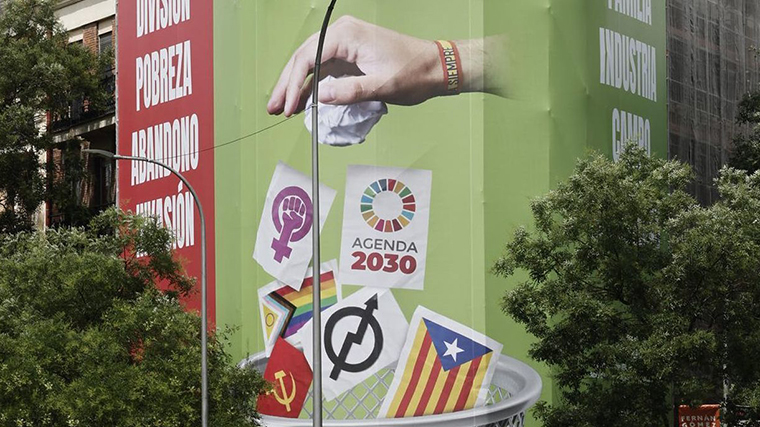 Junta Electoral de Madrid insta a Vox a retirar la lona contra la bandera LGTBI, el independentismo y comunismo