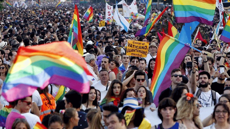 Madrid celebrará el Orgullo 'porque hay razones' y Vox cirtica que las calles se conviertan en 'película porno'