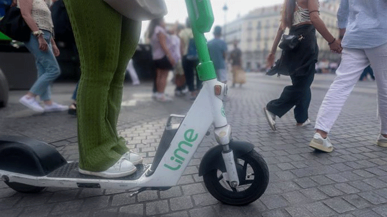 Madrid dirá adiós a los patinetes de alquiler el próximo 25 de octubre, los operadores tienen 15 días para su retirada