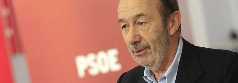 La oposición socialista a Sánchez recuerda la fuerza vital de Rubalcaba para salvar al PSOE