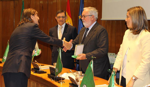 Santos recoge el premio "Bandera Verde" por la limpieza de la ciudad 