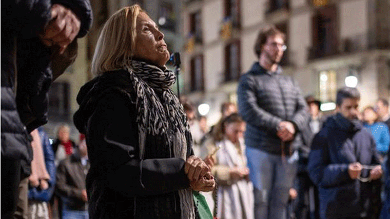 El PSOE pide cautelarísimas al TSJM para paralizar la convocatoria para rezar el rosario an Ferraz