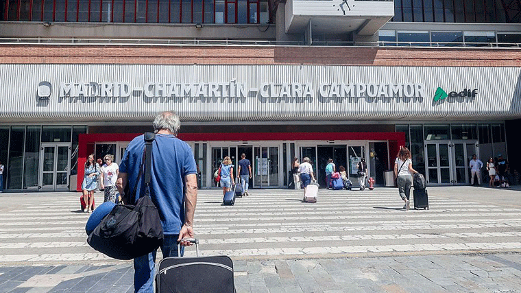 Prorrogado el tren lanzadera entre Chamartín y Aeropuerto T4 y la modificación de la C-1 y C-10