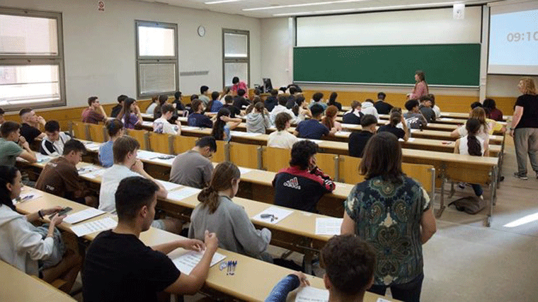 Las universidades madrileñas publican los modelos de examen de la PAU, más competencial y una única prueba por asignatura