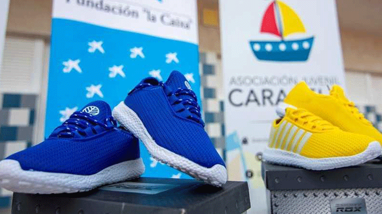 Fundación `la Caixa´entrega 5.000 zapatos a niños vulnerables en Madrid